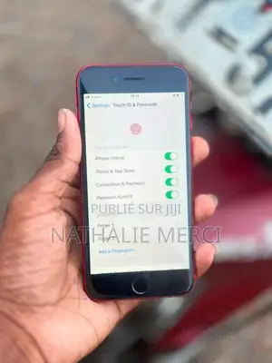 Nouveau Apple iPhone 8 64 GB Rouge
