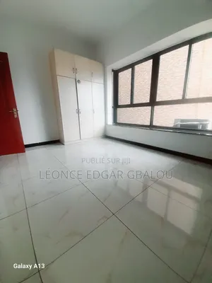 4chbre Appartement dans Léonce Edgar Gbalou, Deux Plateaux à Louer