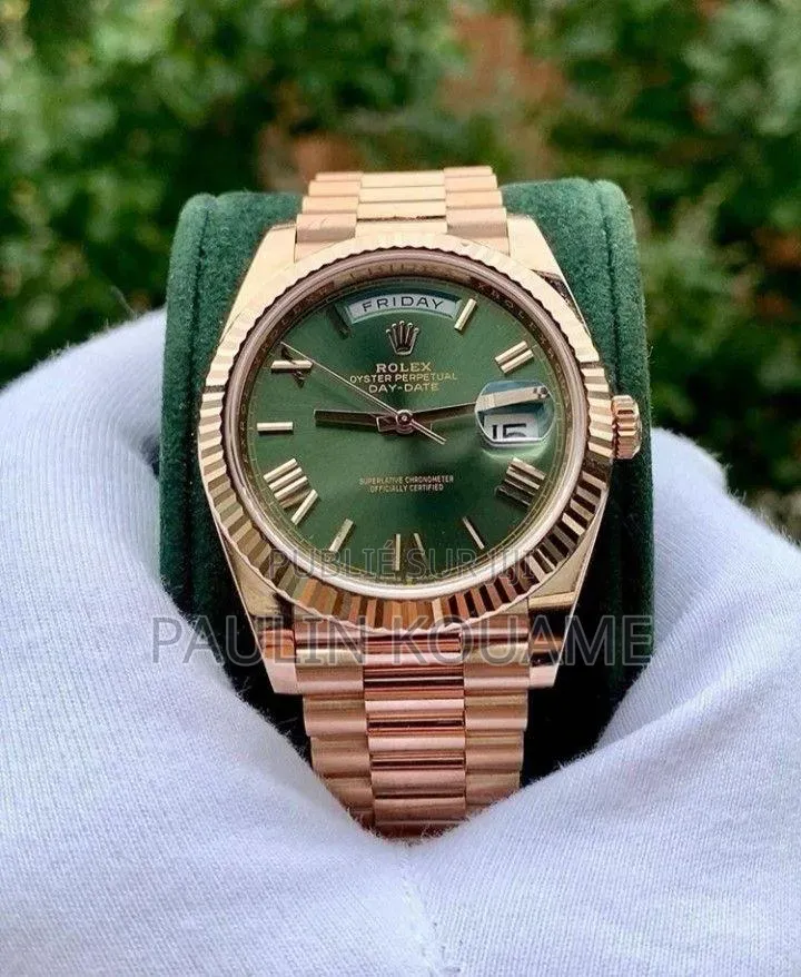 Montre De Style Luxe Pour Homme