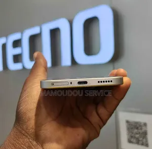 Nouveau Tecno Camon 50 Pro 256 GB Bronze