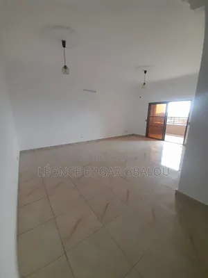 3chbre Appartement dans Léonce Edgar Gbalou, Deux Plateaux à Louer