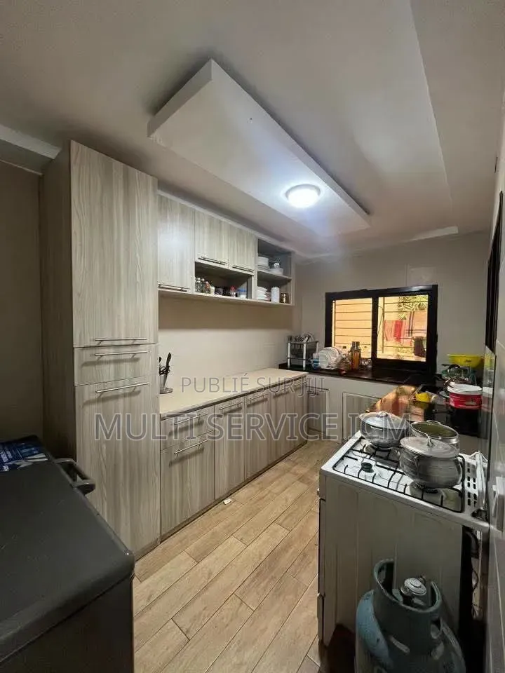 Meublé 8chbre Duplex dans Ismaël Coulibaly, Cocody à Vendre