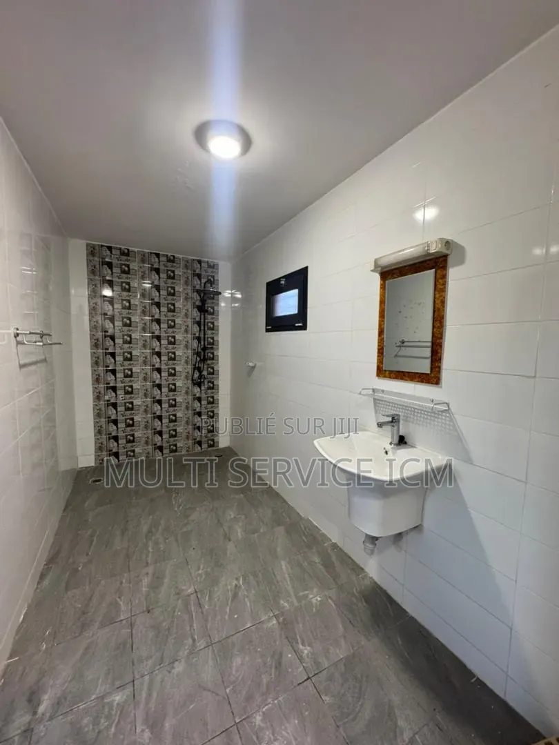 4chbre Duplex dans Ismaël Coulibaly, Cocody à Vendre