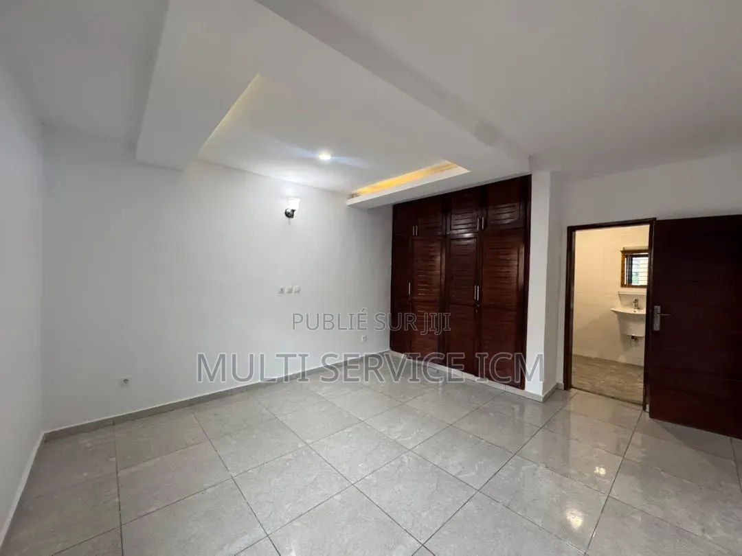 4chbre Duplex dans Ismaël Coulibaly, Cocody à Vendre