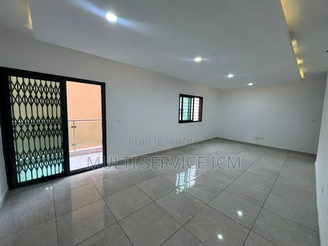 4chbre Duplex dans Ismaël Coulibaly, Cocody à Vendre
