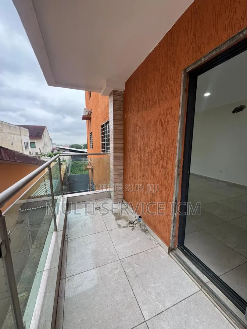 4chbre Duplex dans Ismaël Coulibaly, Cocody à Vendre