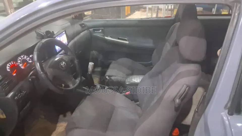 Toyota Corolla 2004 Bleu