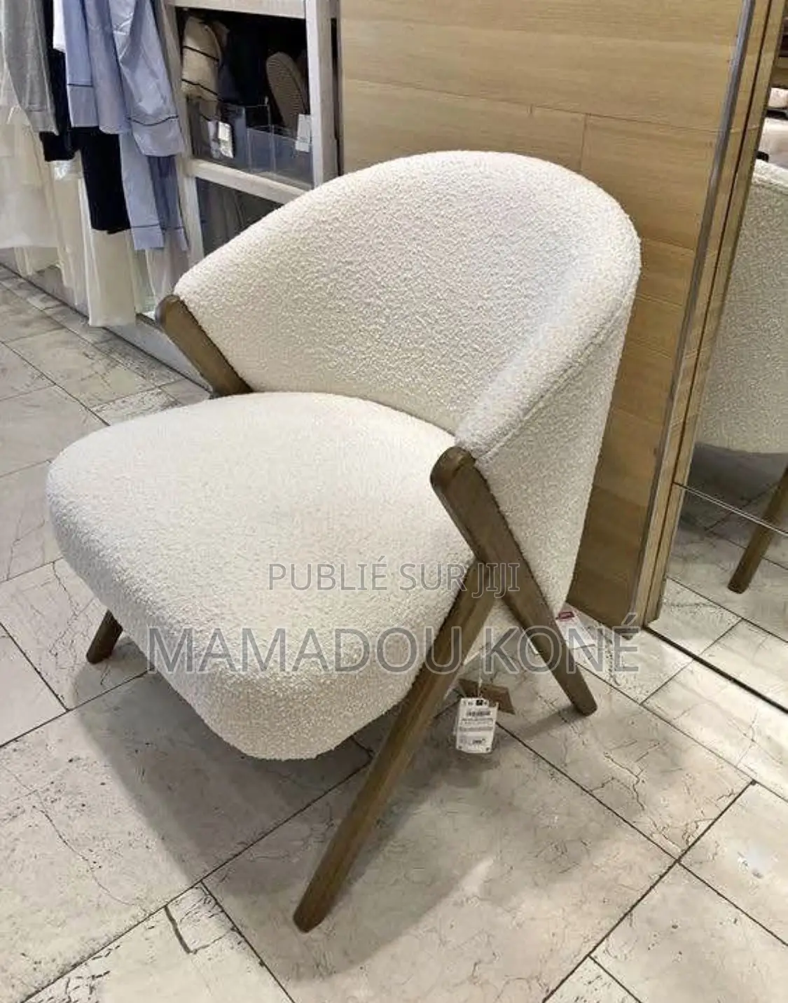 Les Fauteuils D’Une Place Importer Disponible