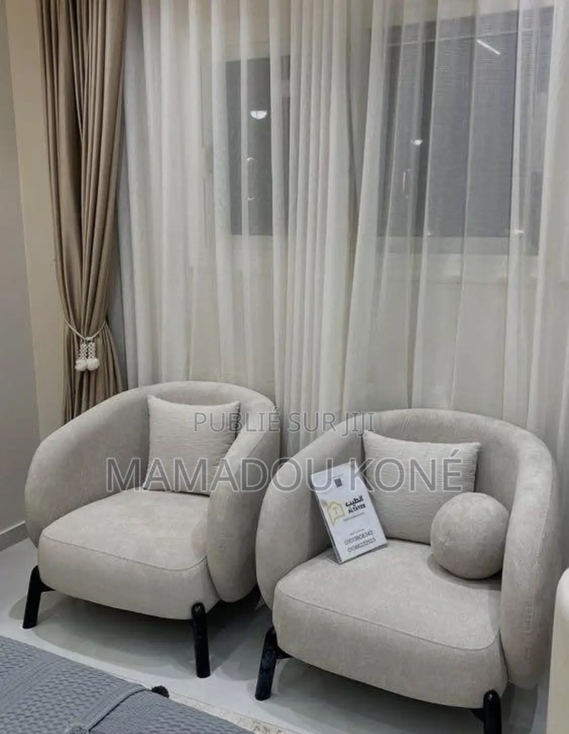 Les Fauteuils D’Une Place Importer Disponible