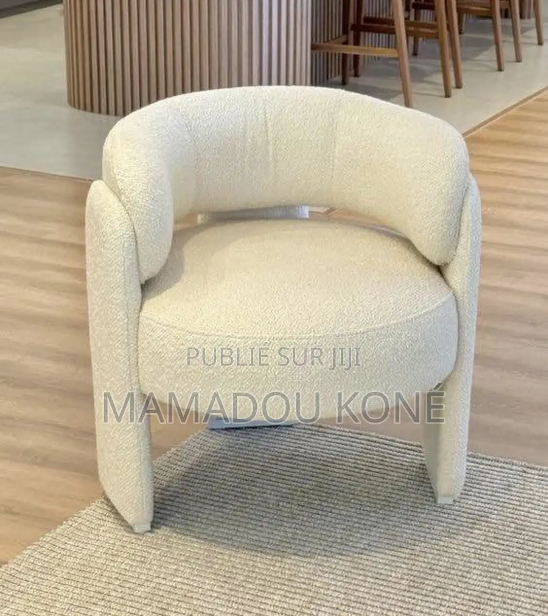 Les Fauteuils D’Une Place Importer Disponible