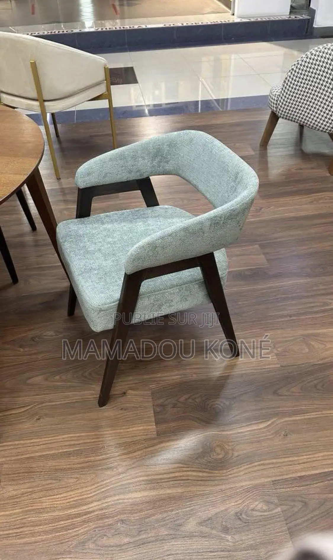 Chaise Importé Disponible