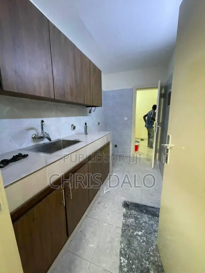 3chbre Appartement dans Destinée, Cocody à Louer