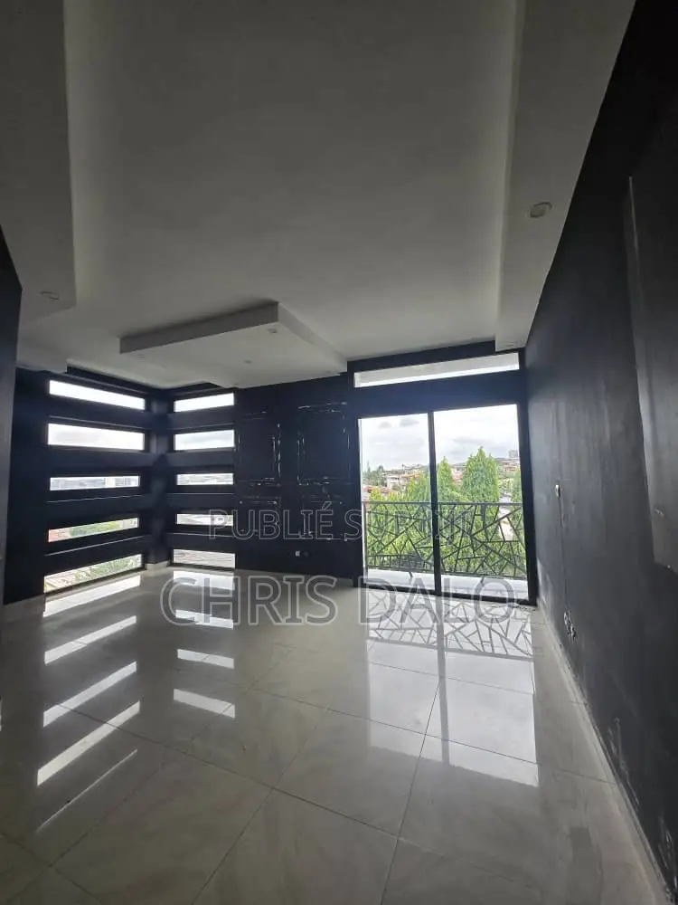 2chbre Appartement dans Destinée, Cocody à Louer