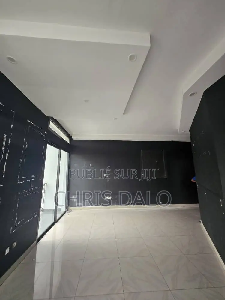 2chbre Appartement dans Destinée, Cocody à Louer