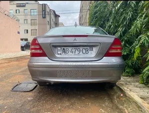 Mercedes-Benz C200 2004 Gris