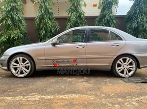 Mercedes-Benz C200 2004 Gris