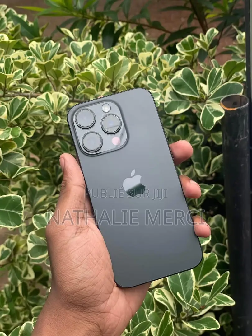 Nouveau Apple iPhone 15 Pro 256 GB Noir