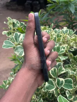 Nouveau Apple iPhone 15 Pro 256 GB Noir