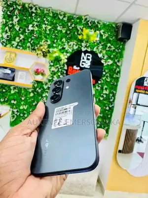 Nouveau Tecno Camon 50 256 GB Noir
