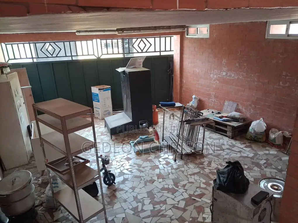 5chbre Maison dans Cocody à Louer