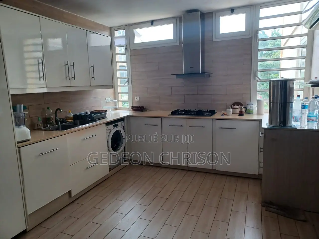 5chbre Appartement dans Cocody à Vendre