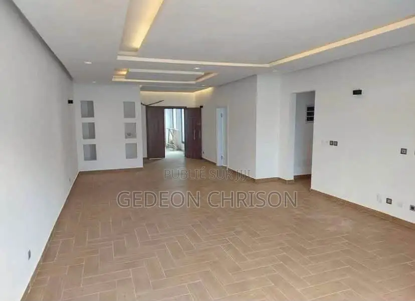 3chbre Appartement dans Cocody à Louer