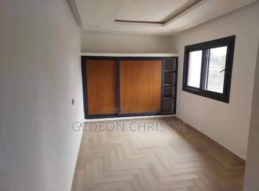3chbre Appartement dans Cocody à Louer