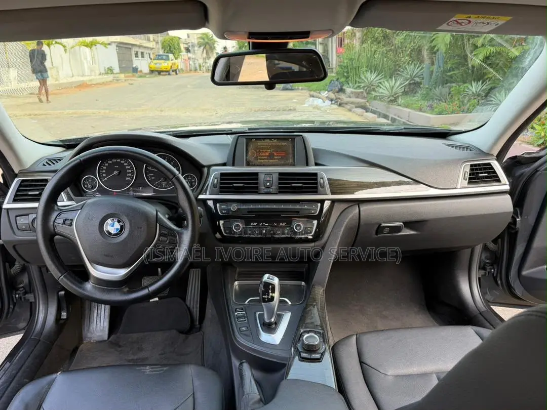 BMW 318i 2016 Gris