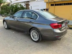 BMW 318i 2016 Gris