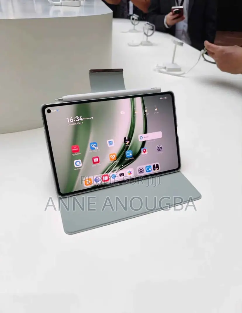Nouveau Huawei Honor Play Tab 2 8.0 Wi-Fi 1 TB Argenté