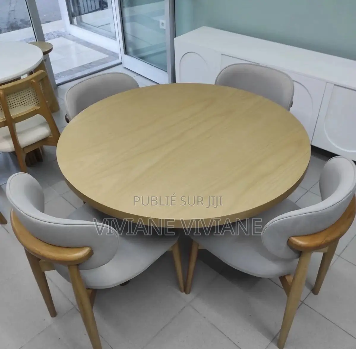 Table À Manger