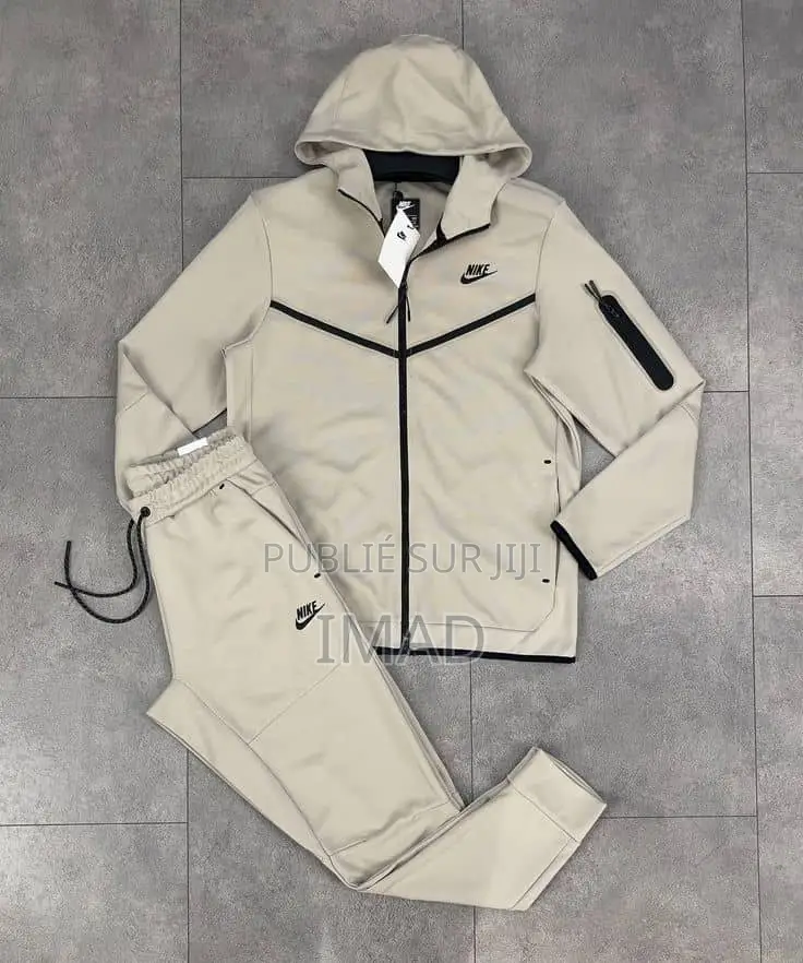 Ensemble De Sport Nike – Élégance Confort