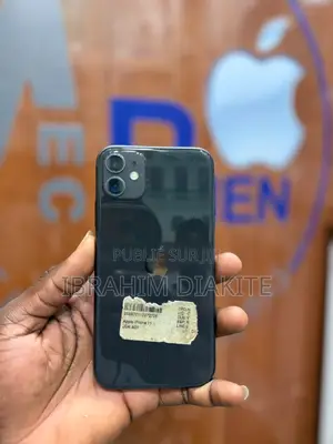 Apple iPhone 11 64 GB Noir