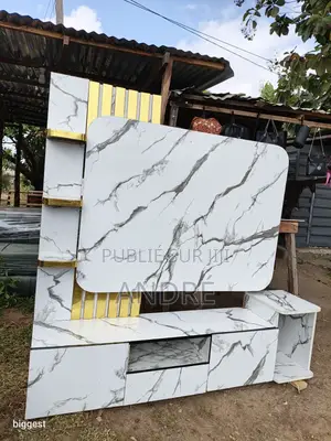 Meuble Tv De Très Bonne Qualité