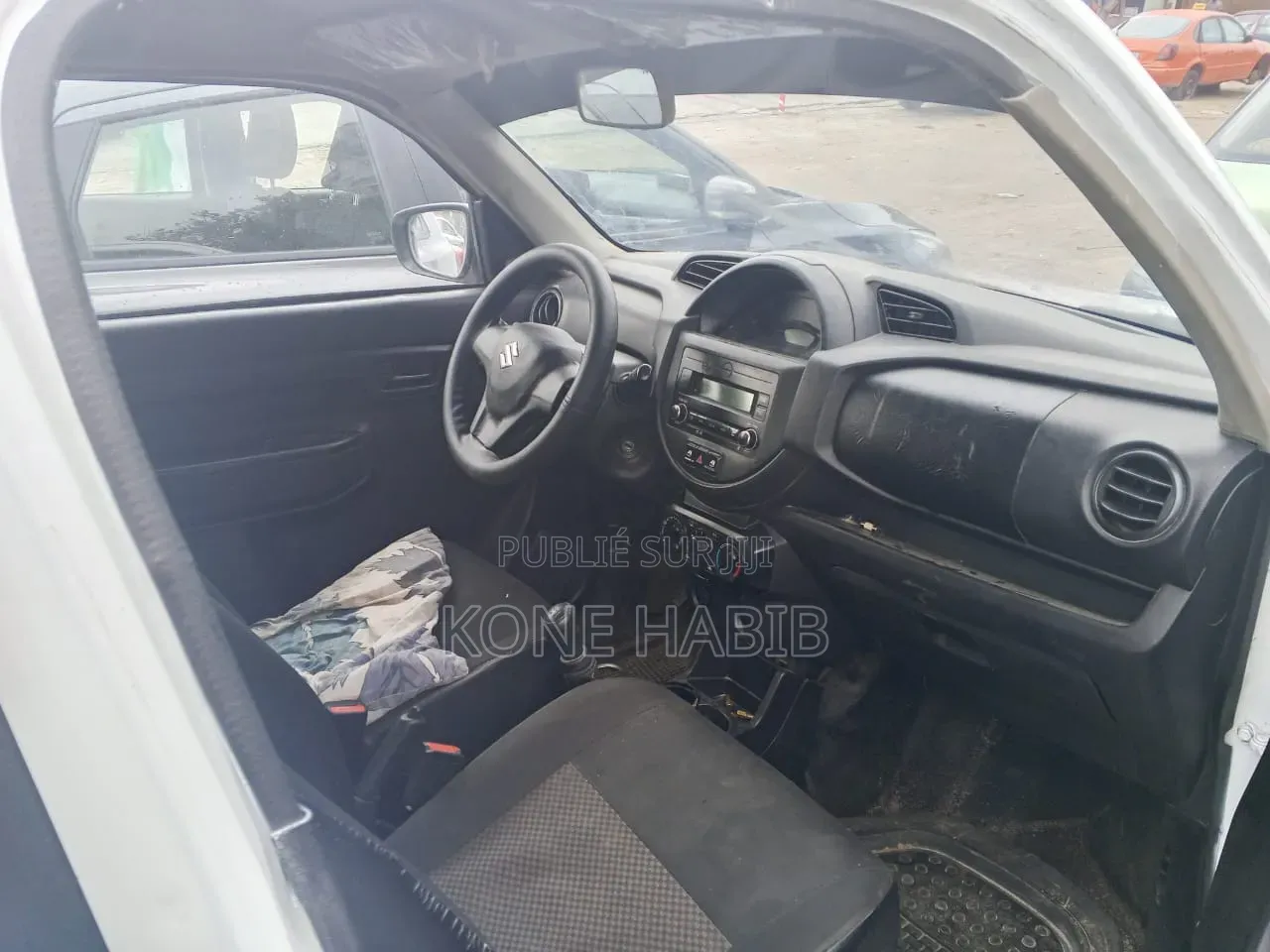 Suzuki S-Presso 2025 Blanc cassé