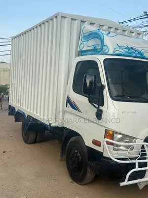Hyundai H200 2008 Blanc