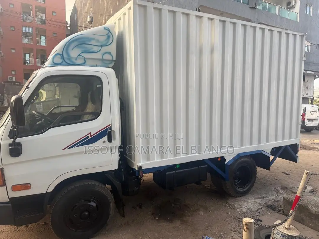 Hyundai H200 2008 Blanc