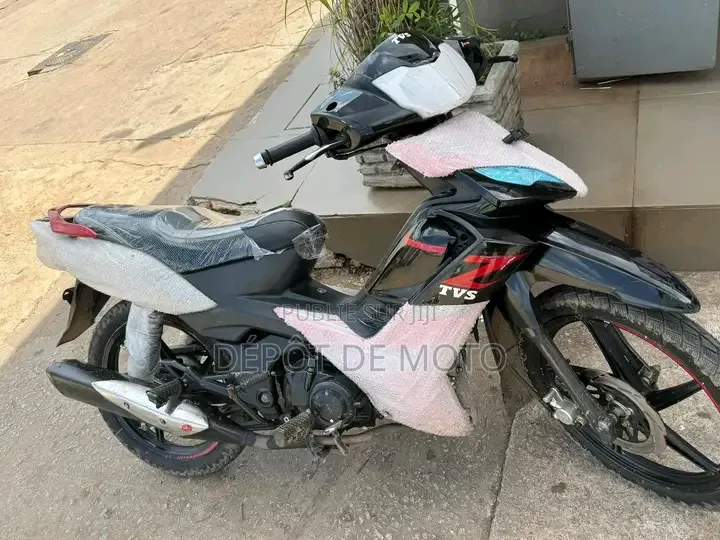 Nouveau TVS Rockz 125 2026 Noir