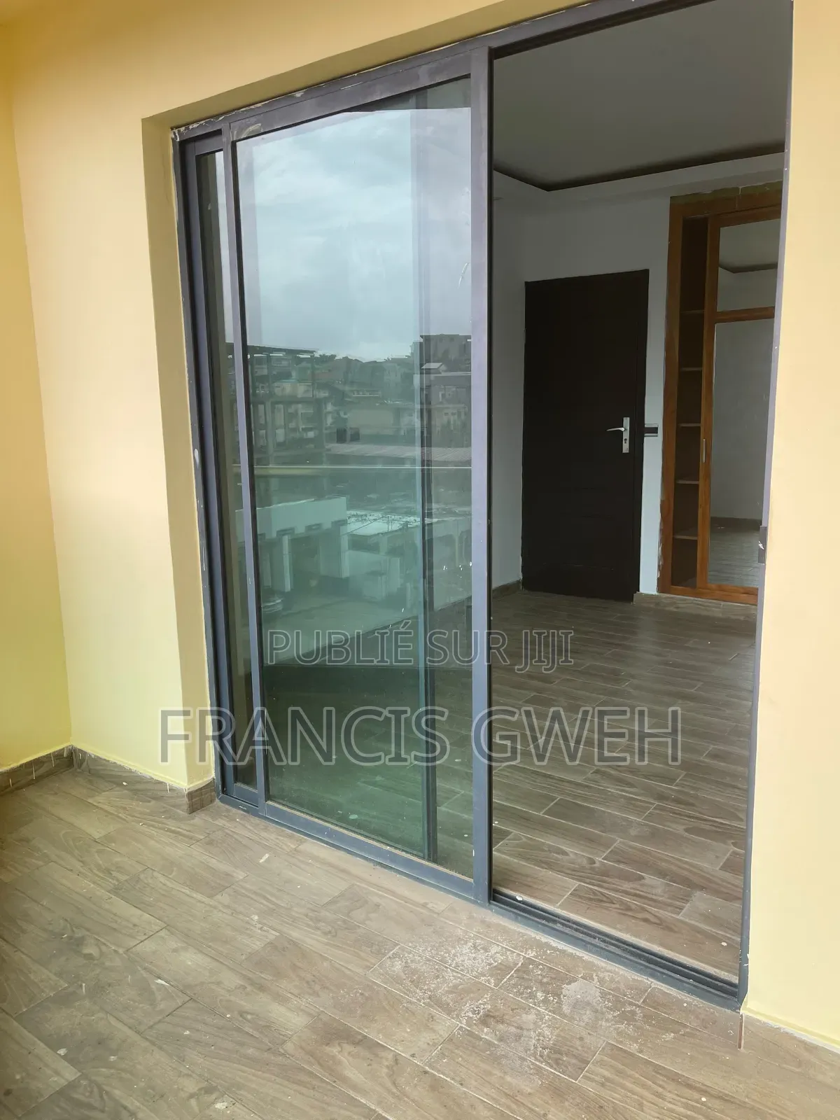 2chbre Appartement dans Francis Gweh, Cocody à Louer