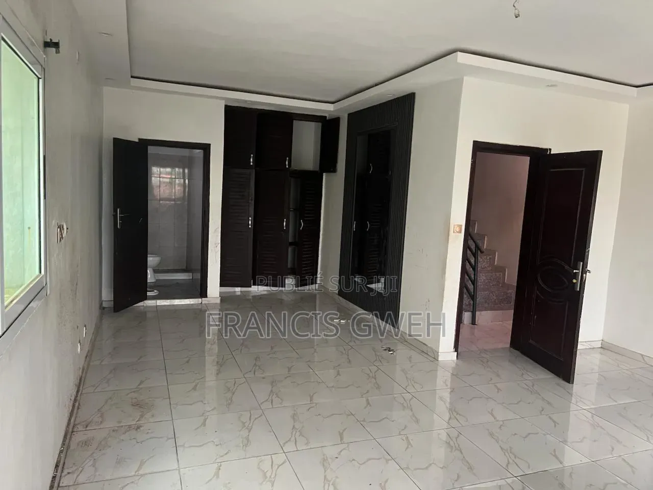 4chbre Duplex dans Francis Gweh, Cocody à Louer