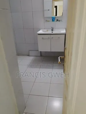 3chbre Duplex dans Francis Gweh, Cocody à Louer