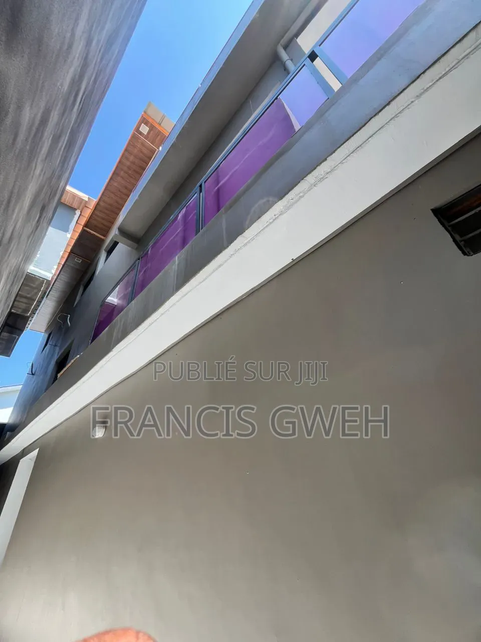 10chbre Duplex dans Francis Gweh, Cocody à Louer