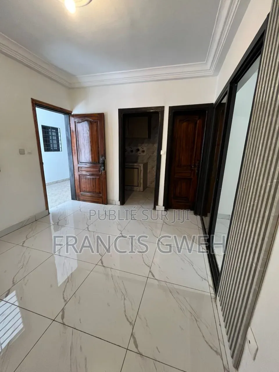 10chbre Duplex dans Francis Gweh, Cocody à Louer