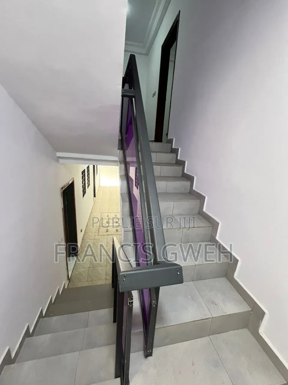 10chbre Duplex dans Francis Gweh, Cocody à Louer