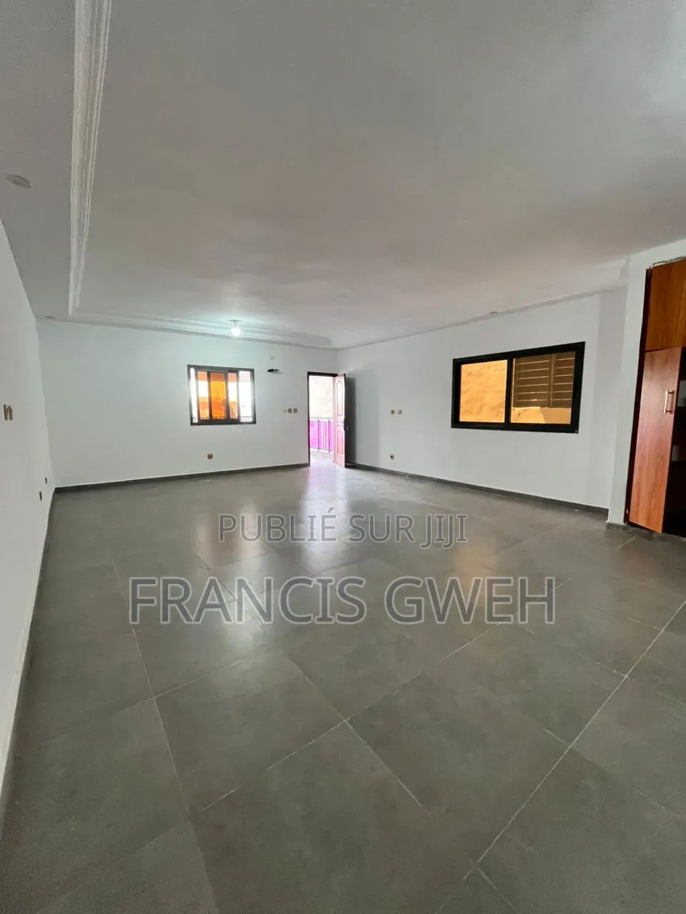 10chbre Duplex dans Francis Gweh, Cocody à Louer