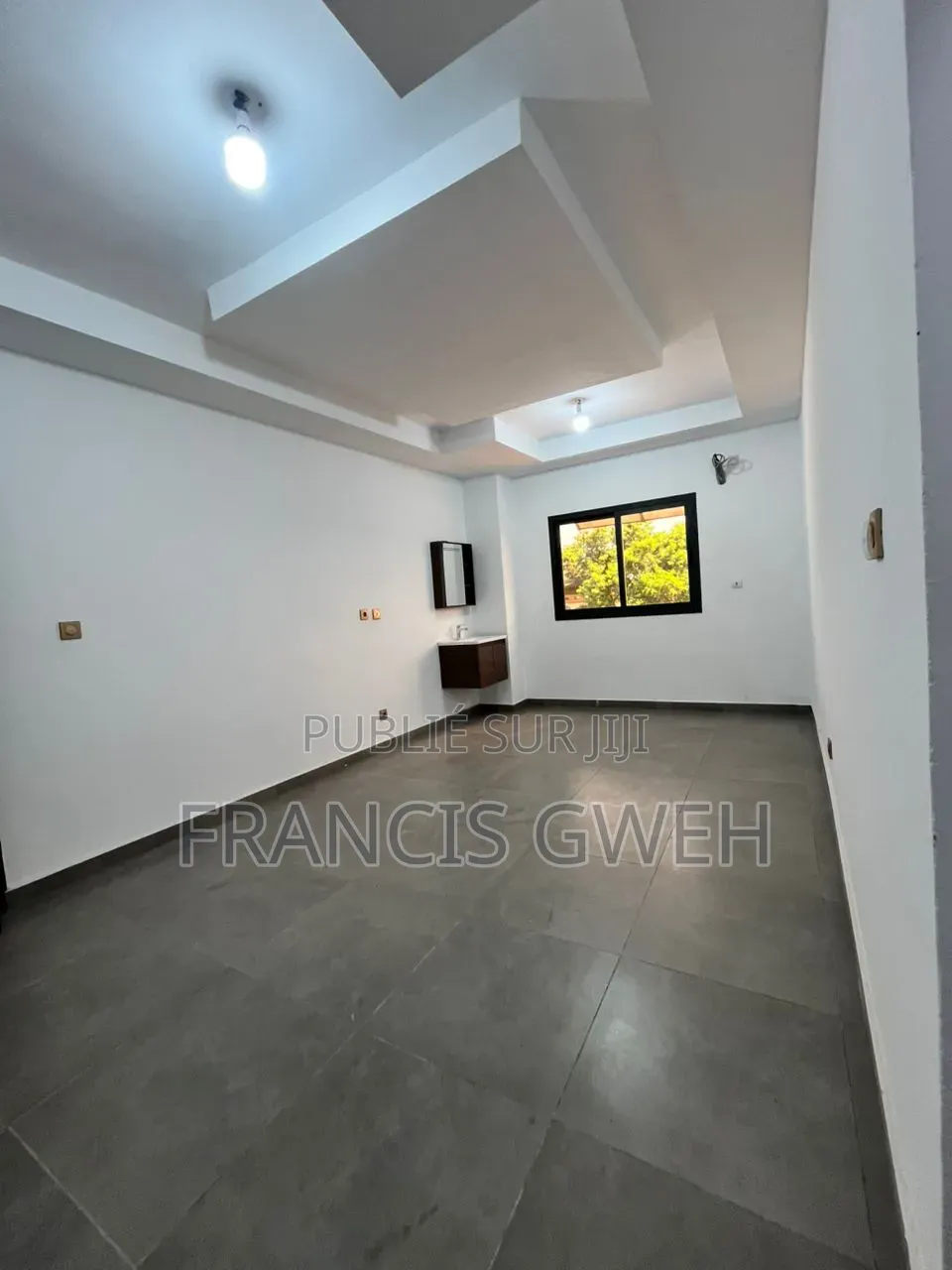 10chbre Duplex dans Francis Gweh, Cocody à Louer