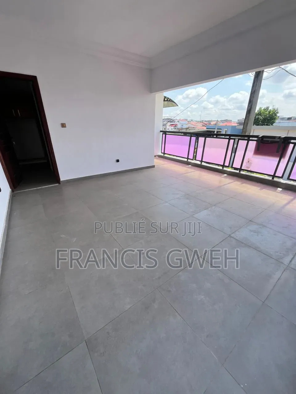10chbre Duplex dans Francis Gweh, Cocody à Louer