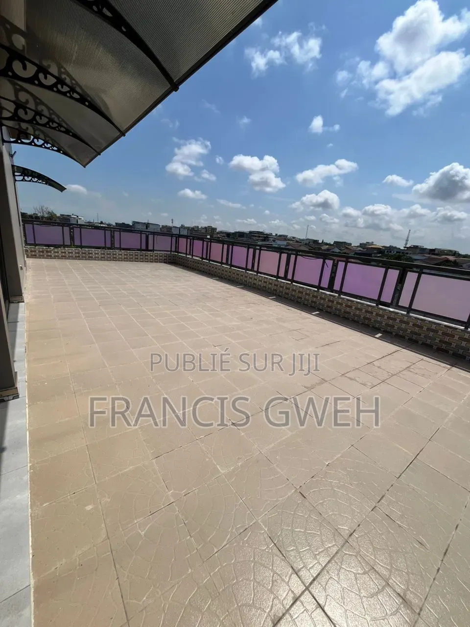 10chbre Duplex dans Francis Gweh, Cocody à Louer