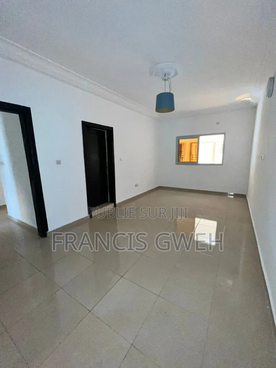 5chbre Duplex dans Francis Gweh, Cocody à Louer