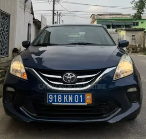 Toyota Starlet 2022 Bleu